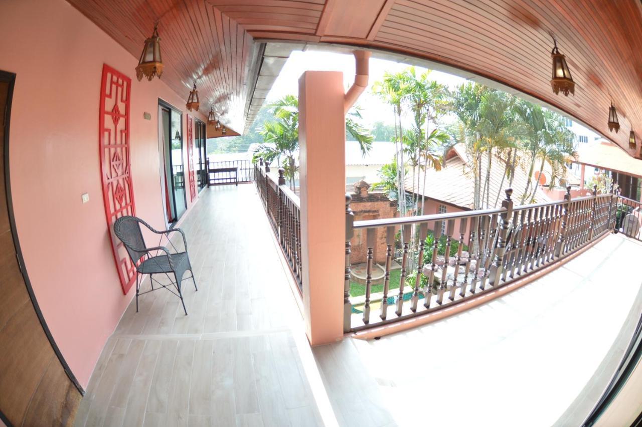 พระตำหนักวิลล่า 10 ห้องนอน พร้อมสระว่ายน้ำส่วนตัว Pattaya Exterior foto